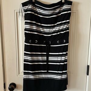 White House, black market, black and white dress size large strapless